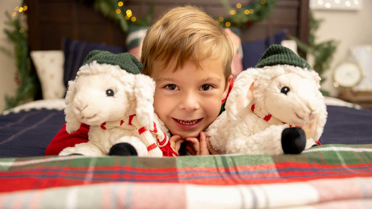 Cuddle with plush lambs